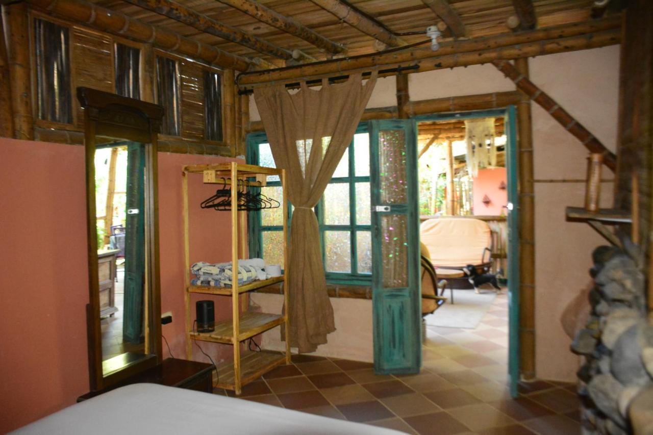 Hotel Jui Chi MaMa Palomino Esterno foto